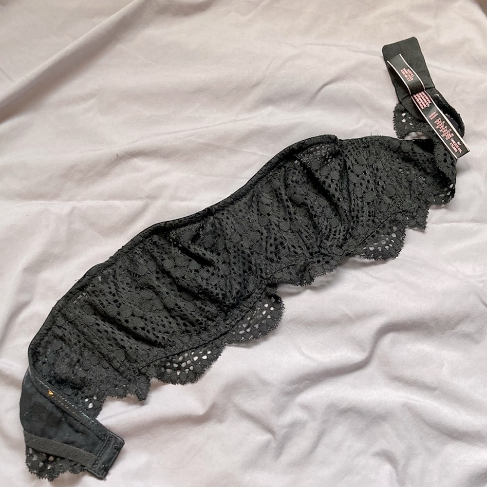 Black Scallop Lace Bandeau